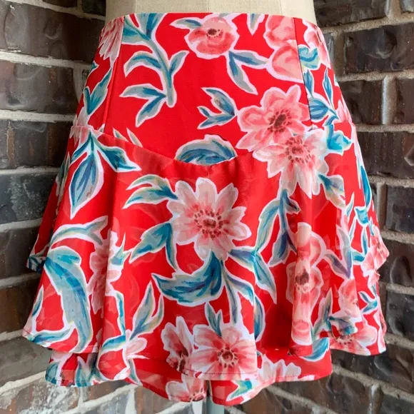 NWOT Show Me Your Mumu Skort Limited Edition Ferris Flutter Red Floral - M