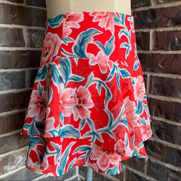 NWOT Show Me Your Mumu Skort Limited Edition Ferris Flutter Red Floral - M