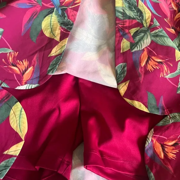 NWT Chico’s Zenergy UPF Neema Floral Skort