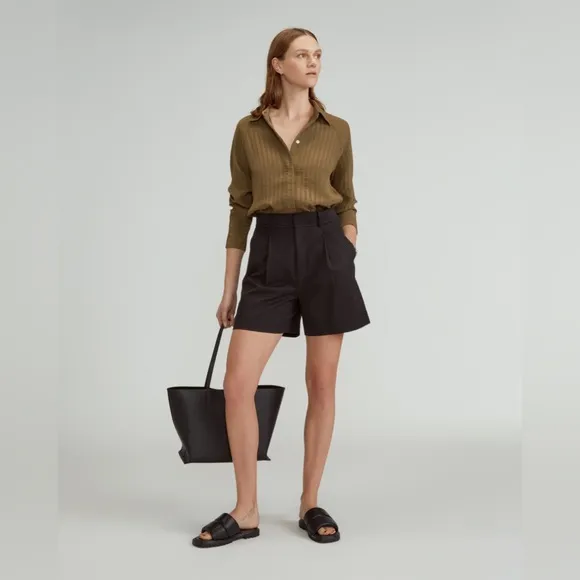 NWT Everlane The Draper Short in Buttersmooth