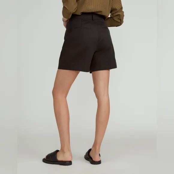 NWT Everlane The Draper Short in Buttersmooth
