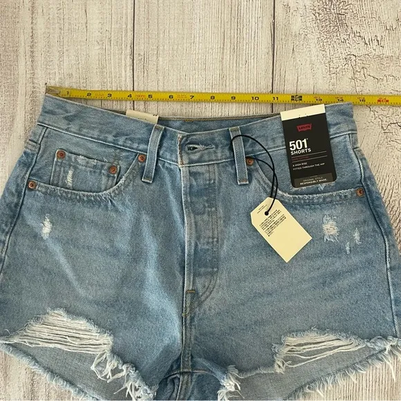 NWT LEVI'S Women’s Premium 501 Distressed High Rise Denim Cut Off Shorts Size 29