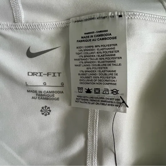 NWT Nike Club Dri-Fit Pleated Standard Fit Golf Print Skort