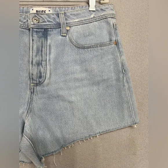 Paige Shorts Noella Relaxed Cut Off Denim Light Blue Size 29