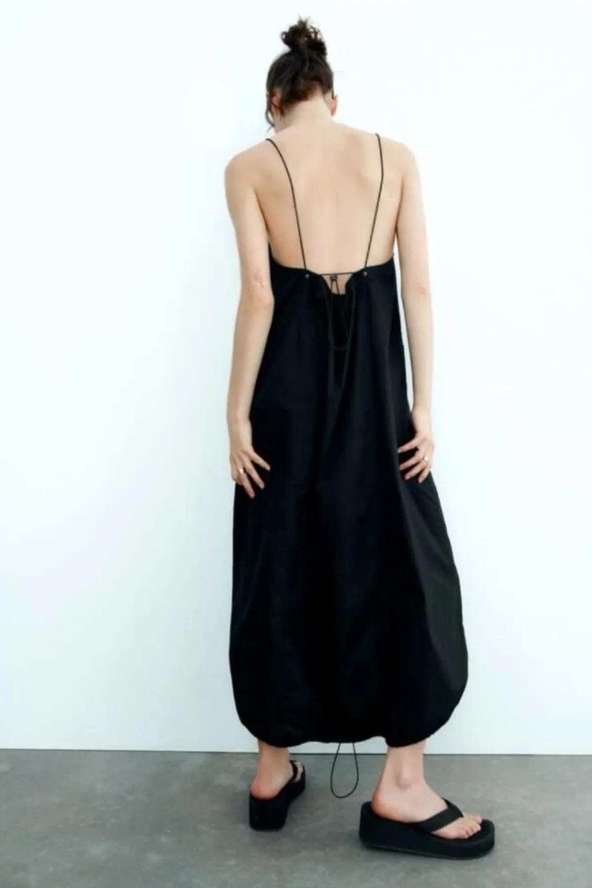 RAELYNN Halter Midi Parachute Dress W/ Toggle Drawstring Back & Hem (Black)