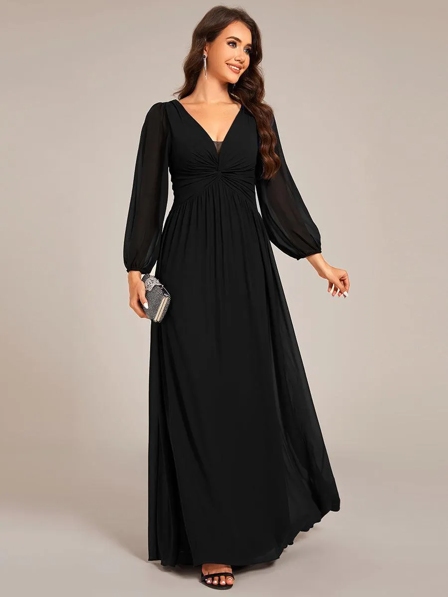 Robe de soirée élégante en mousseline de soie à manches longues et plissée