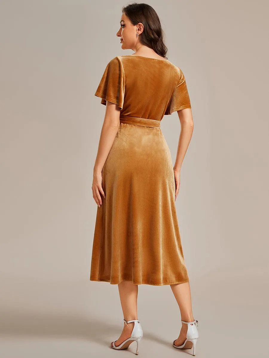 Robe d'invité de mariage mi-longue en velours type une pièce manches courtes col en V