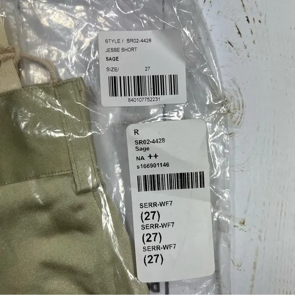 SER.O.YA | NWT Jesse Silk Stretch Short In Sage | 27