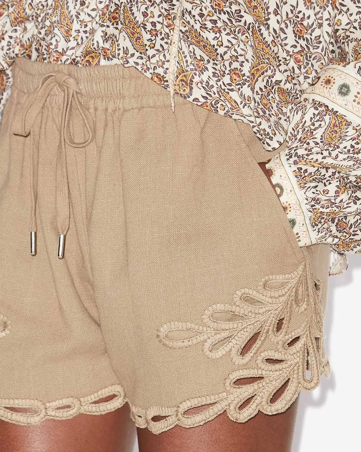 SHORT SAFA