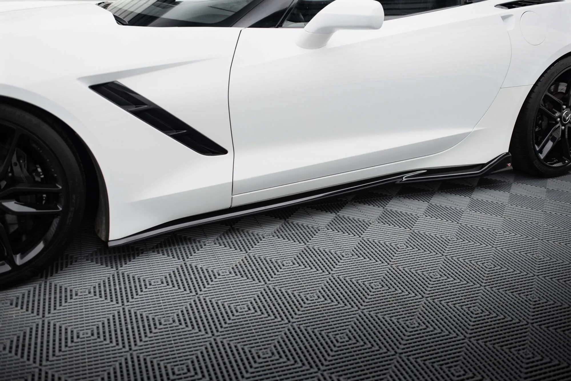 Side Skirts Diffusers V.2 Chevrolet Corvette C7
