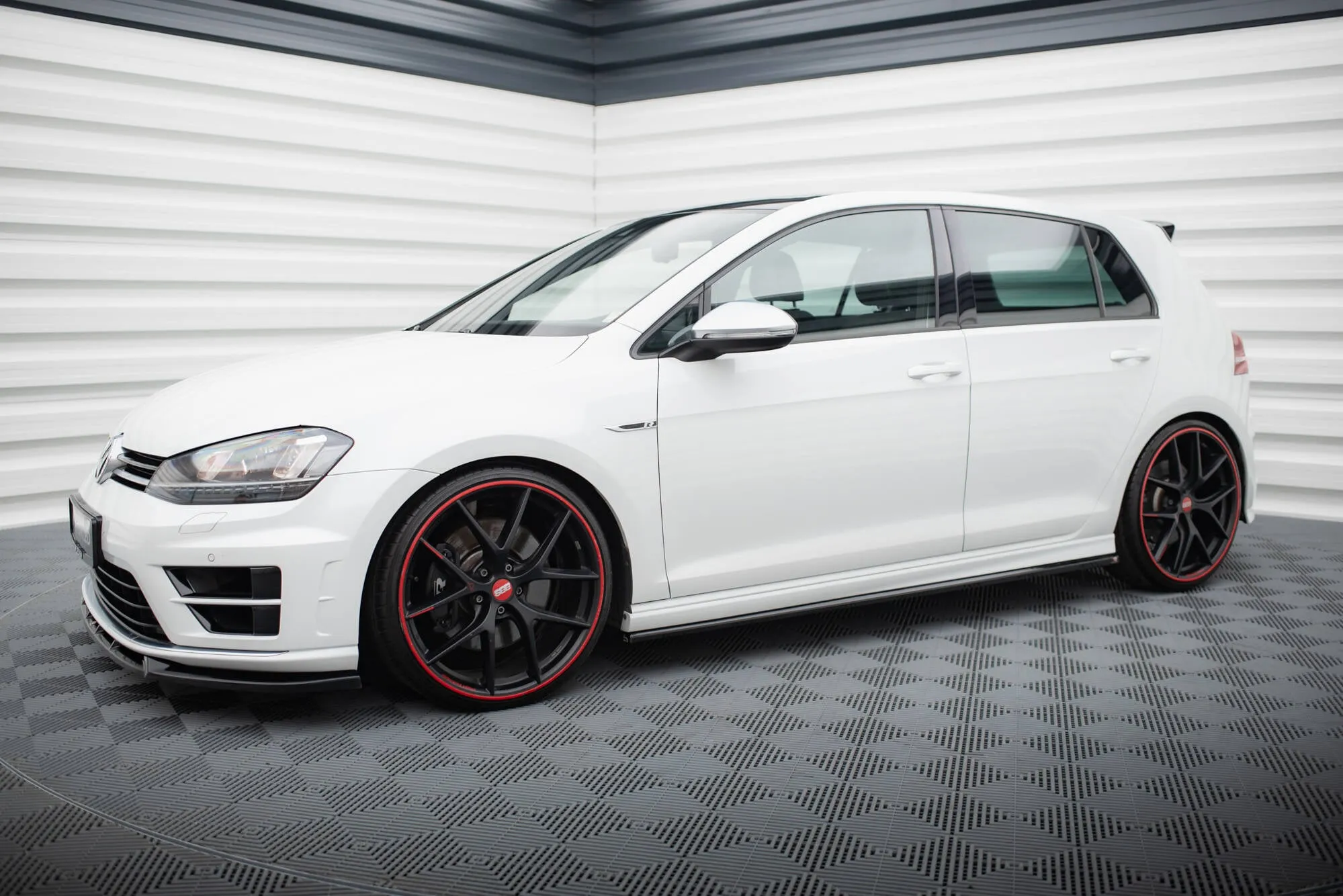 Side Skirts Diffusers V.3 Volkswagen Golf R Mk7
