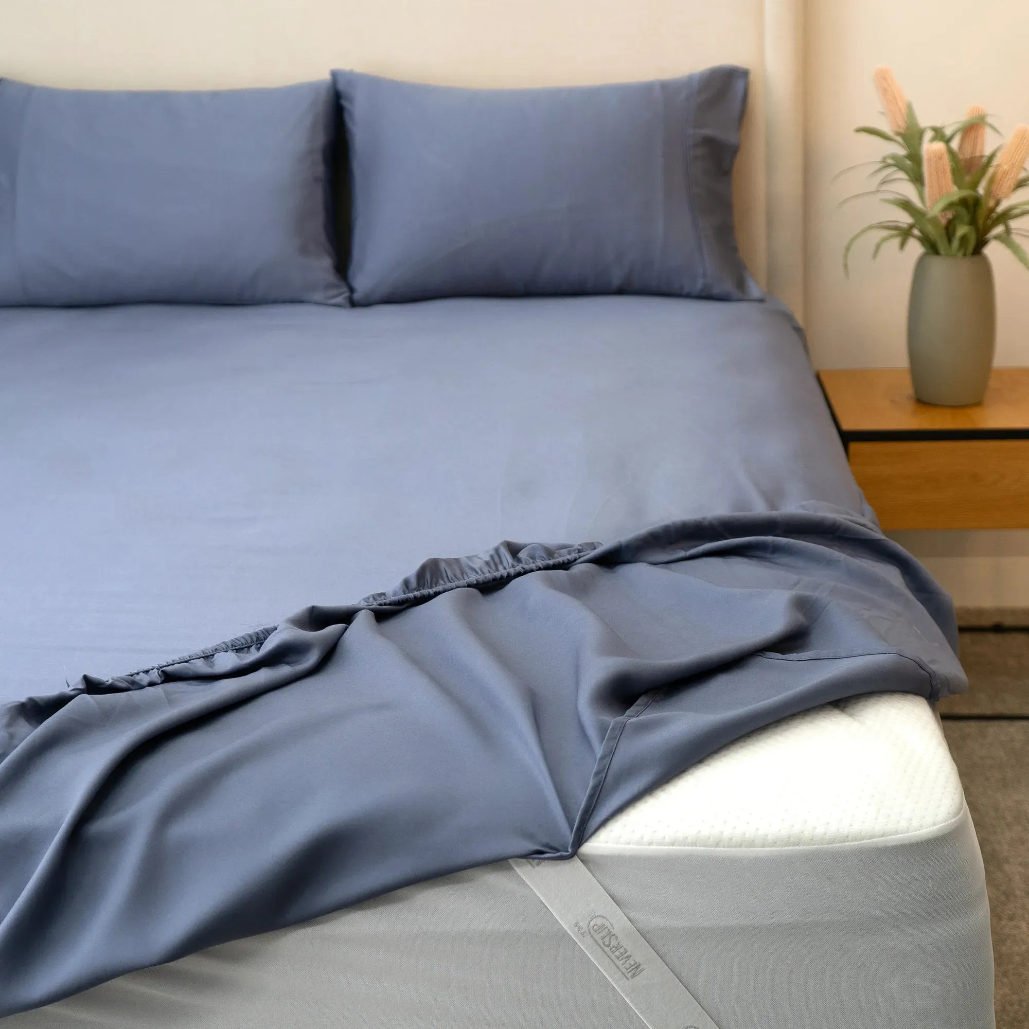 Signature Tencel™ Tailored Neverslip™ Fitted Sheets and Pillowcases