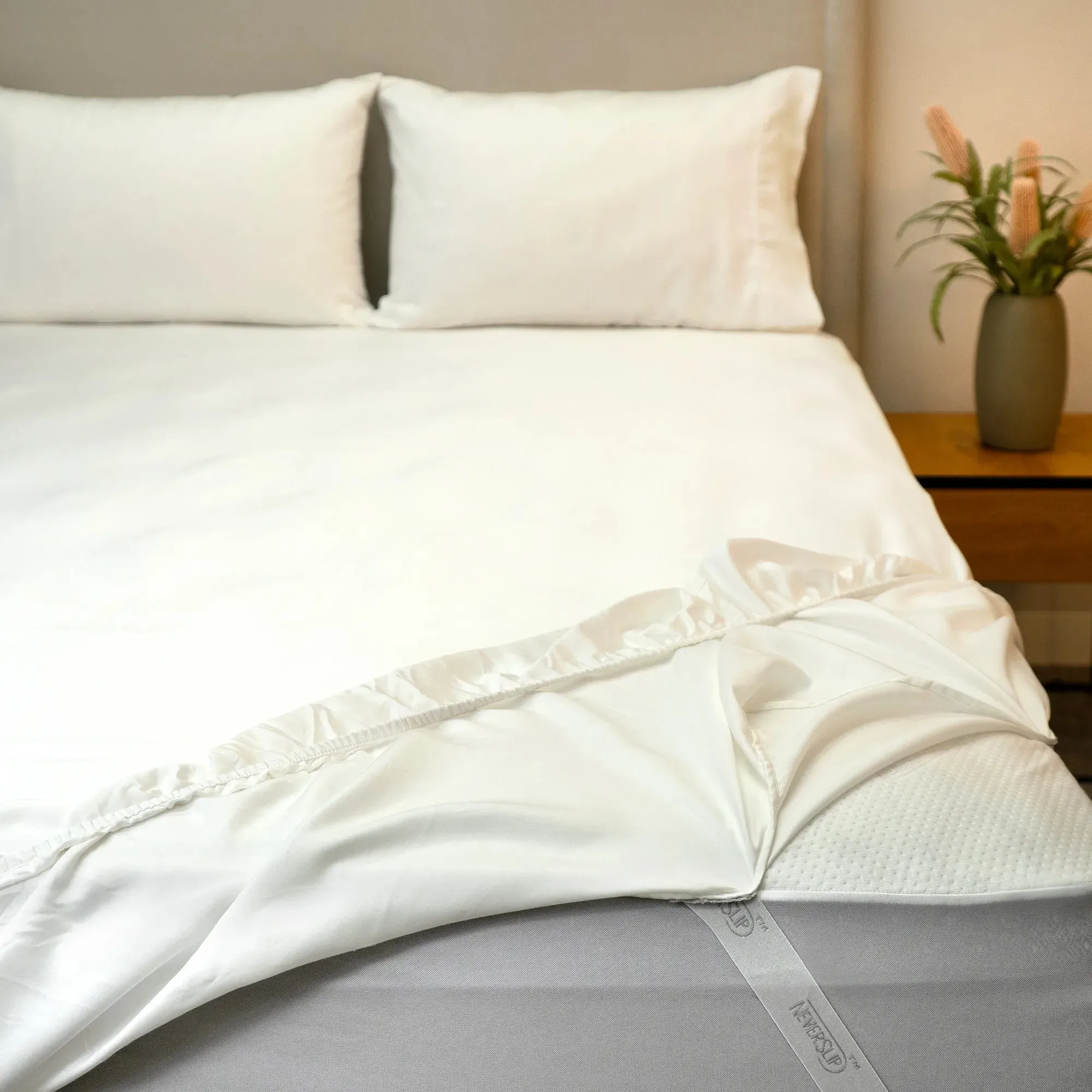 Signature Tencel™ Tailored Neverslip™ Fitted Sheets and Pillowcases