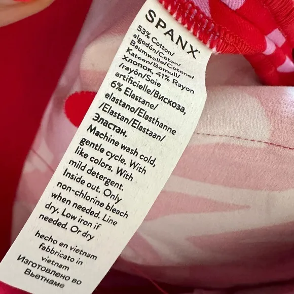SPANX Polished On the Print 4&quot; Shorts True Red Zebra Stripe Size Medium