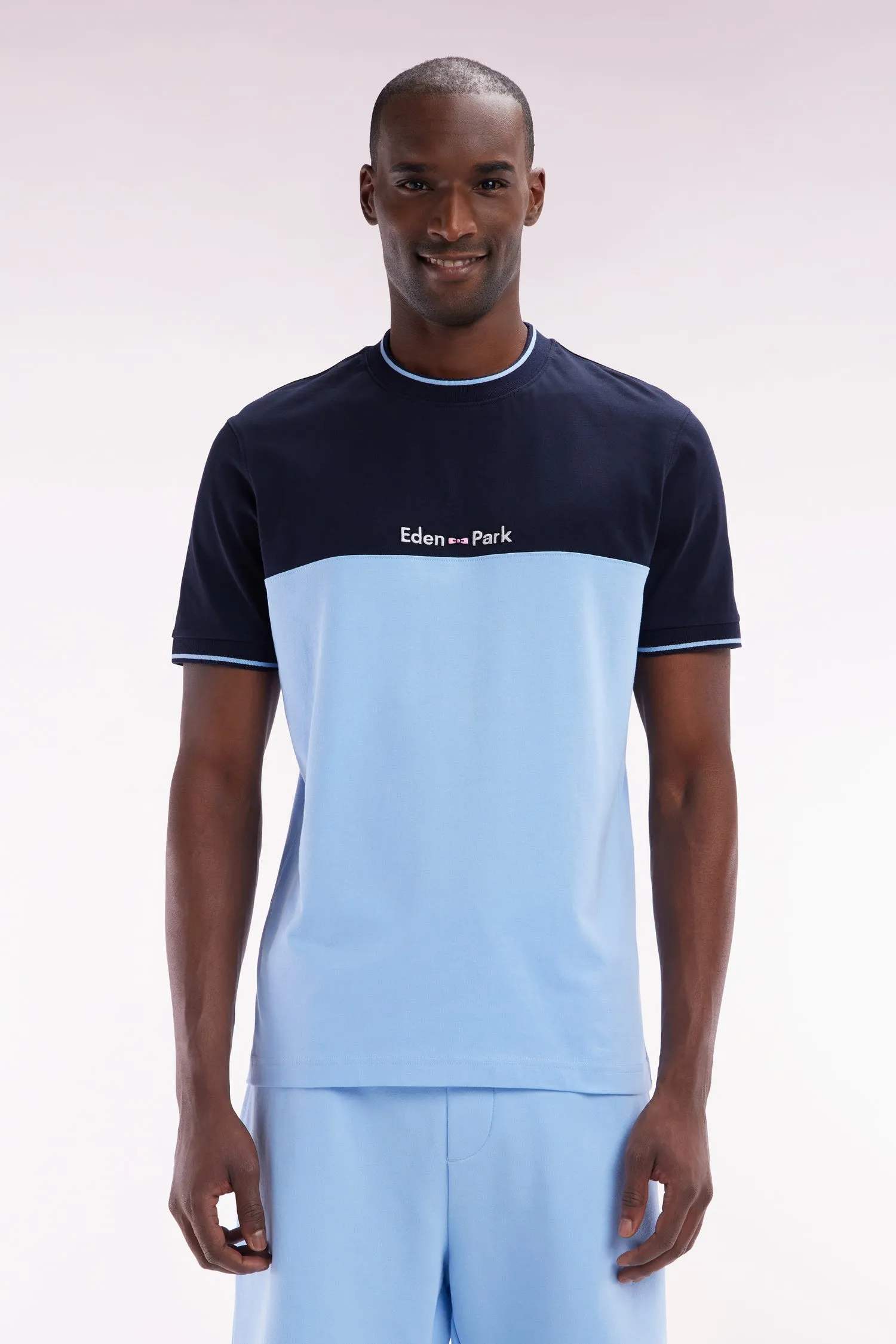 T-shirt brodé en coton bicolore ciel coupe droite