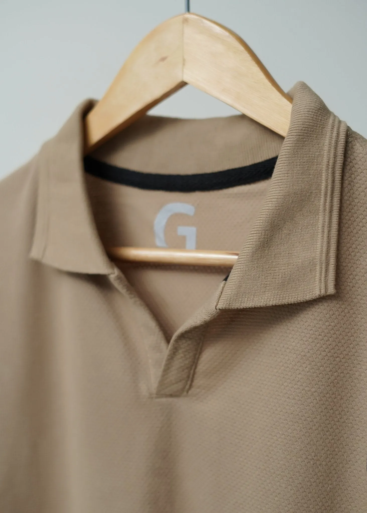 TEXTURED KINT SKIN POLO SHIRT