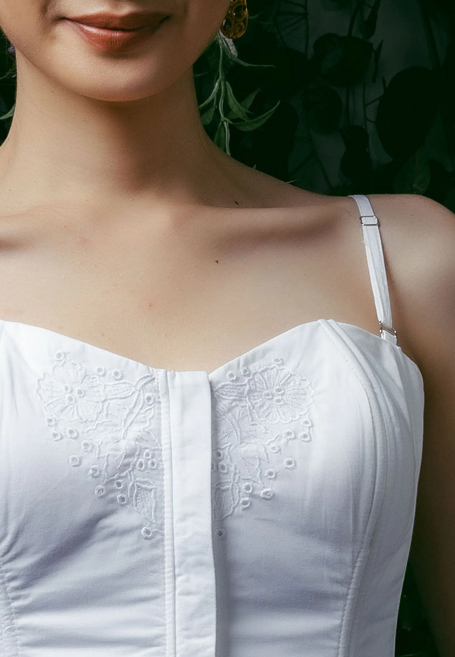 Thapa Bustier
