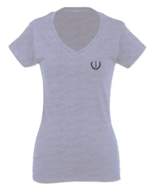 VICES AND VIRTUESS Cool Small Logo Seal Good Vibe For Women V neck fitted T Shirt