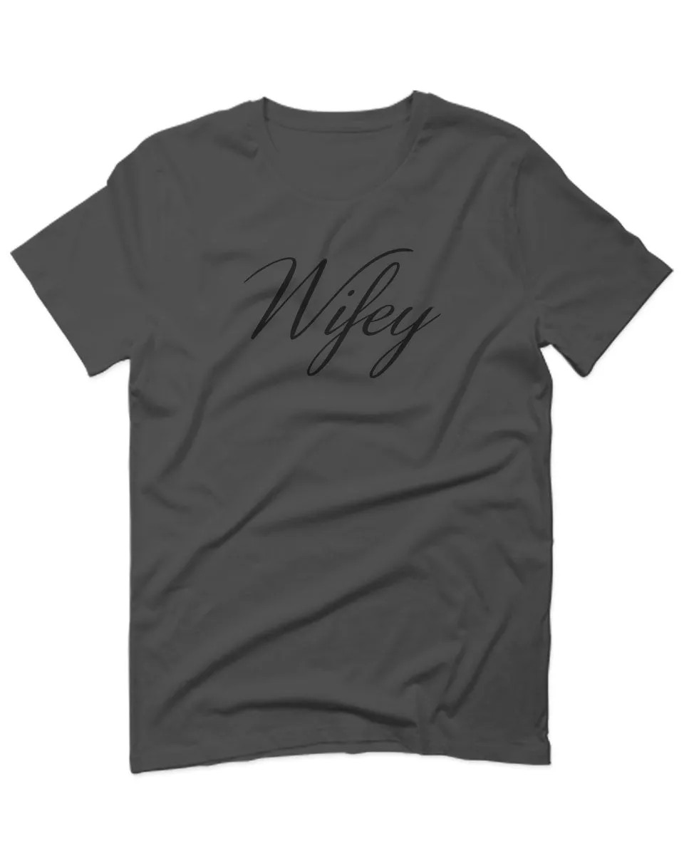 VICES AND VIRTUESS Letter Printed Wifey Couple Wedding Hubby Matching Bride For men T Shirt