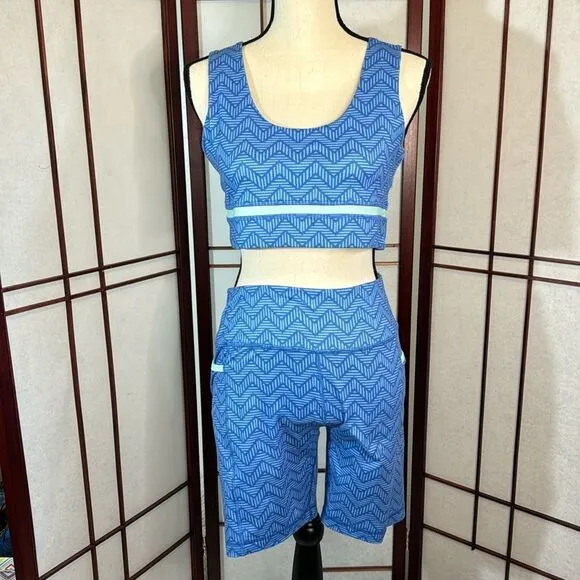 Vineyard Vines Performance 2pc workout outfit bra and shorts