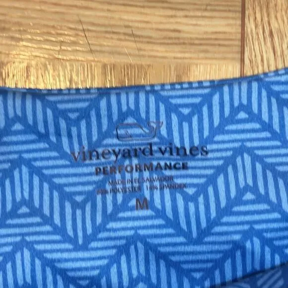 Vineyard Vines Performance 2pc workout outfit bra and shorts