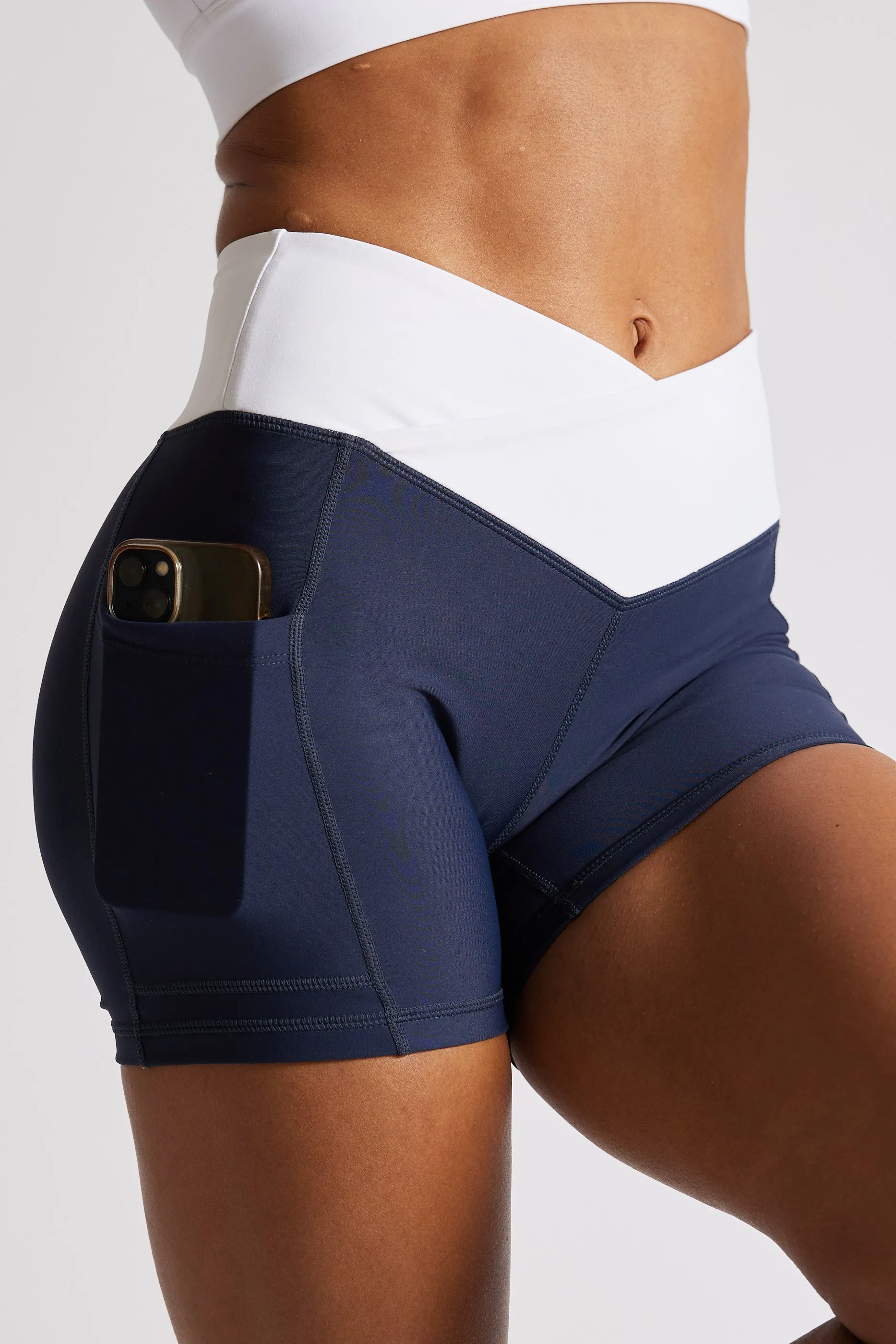 VOXY 5" Short V-Cut (Navy)