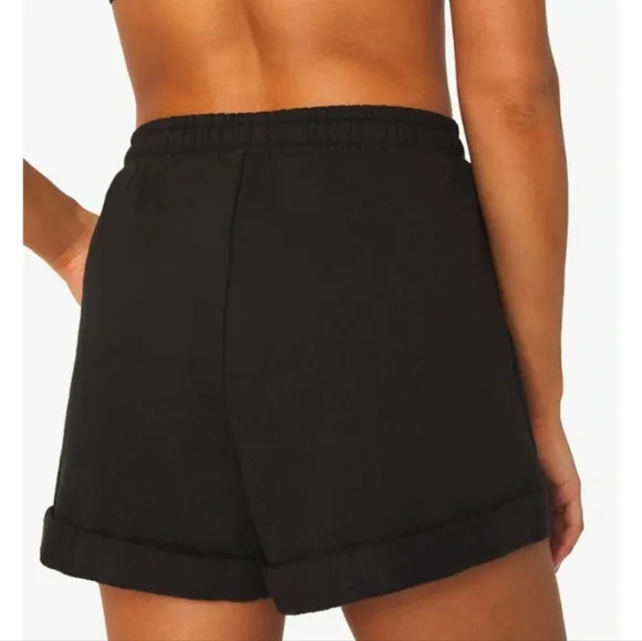 WeWoreWhat,NWT Pull On Shorts, Black, Small