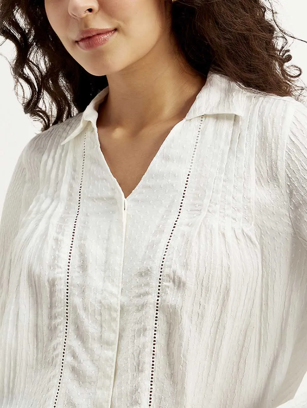 Women's Textured Spread Collar Shirt